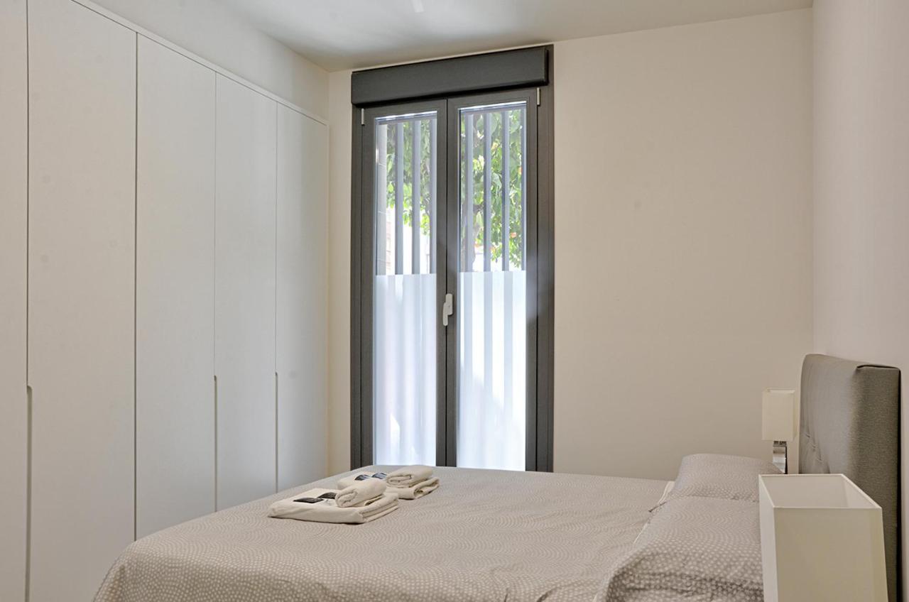 Apartamento De Dos Dormitorios En Triana Sevilla Eksteriør bilde
