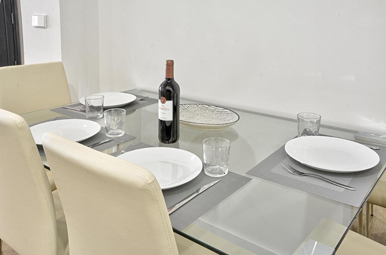 Apartamento De Dos Dormitorios En Triana Sevilla Eksteriør bilde