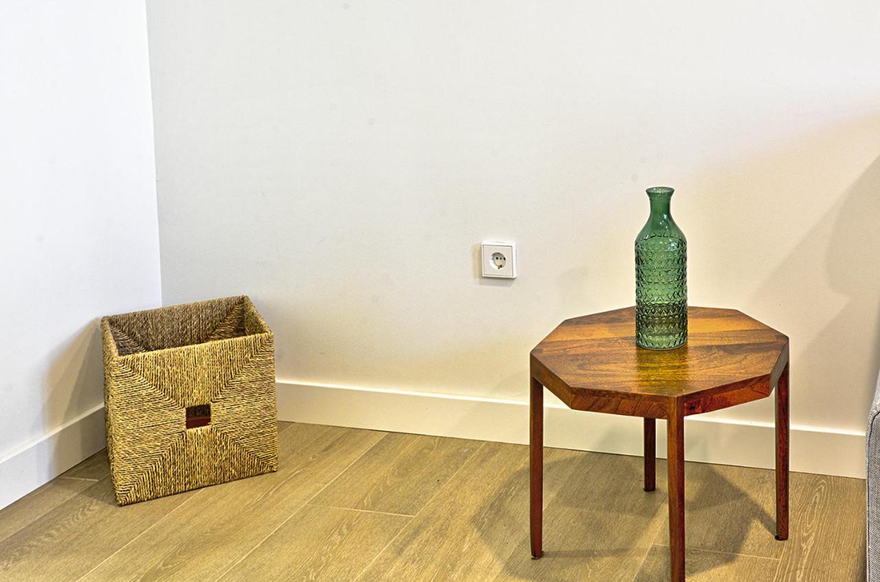 Apartamento De Dos Dormitorios En Triana Sevilla Eksteriør bilde