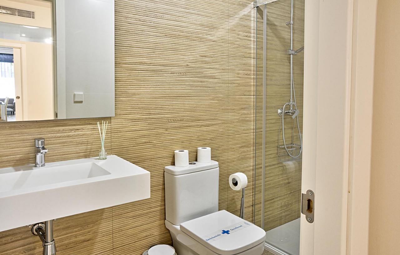Apartamento De Dos Dormitorios En Triana Sevilla Eksteriør bilde