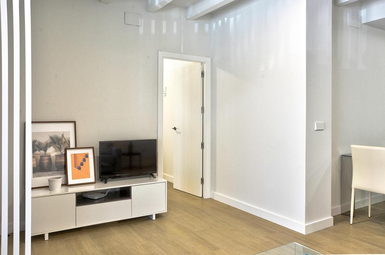 Apartamento De Dos Dormitorios En Triana Sevilla Eksteriør bilde